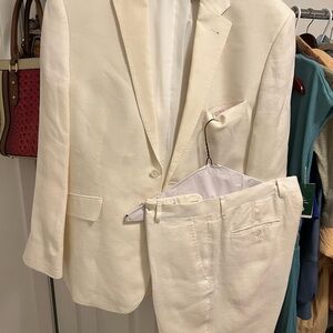 Joseph Abboud Elegant Cream Men's Suit size 34/L